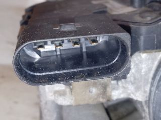 bontott VW GOLF VI Első Ablaktörlő Szerkezet Motorral