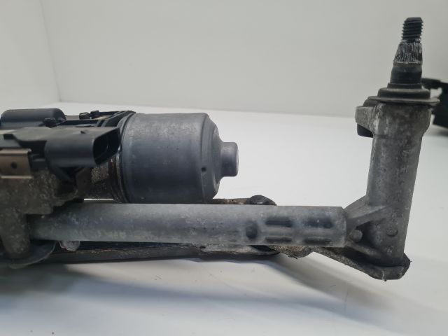 bontott VW GOLF VI Első Ablaktörlő Szerkezet Motorral