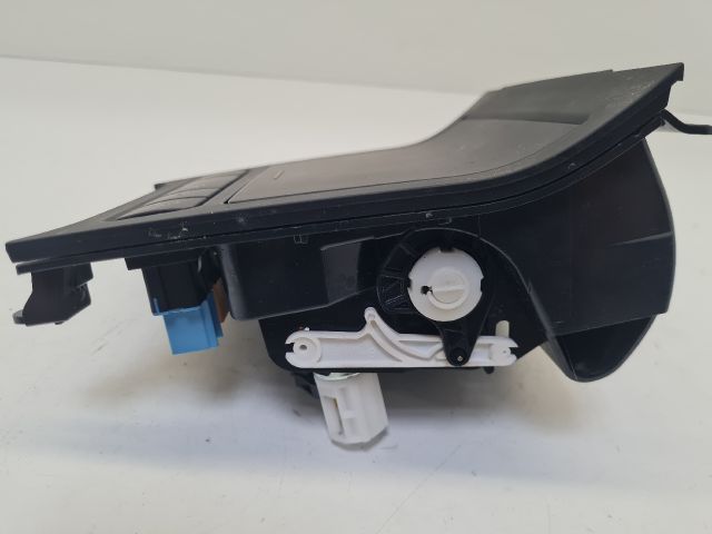 bontott VW GOLF VI Első Hamutartó