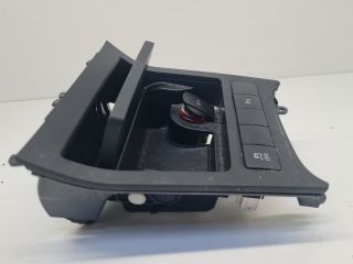 bontott VW GOLF VI Első Hamutartó