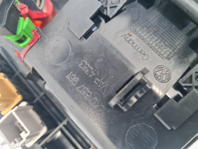 bontott VW GOLF VI Első Hamutartó