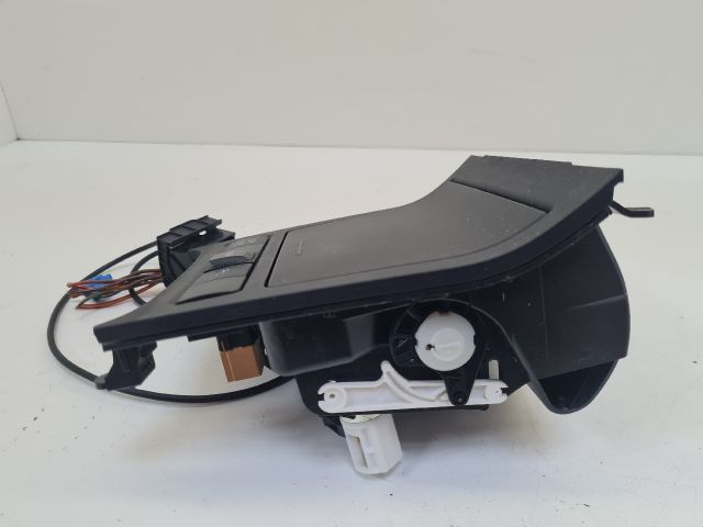 bontott VW GOLF VI Első Hamutartó