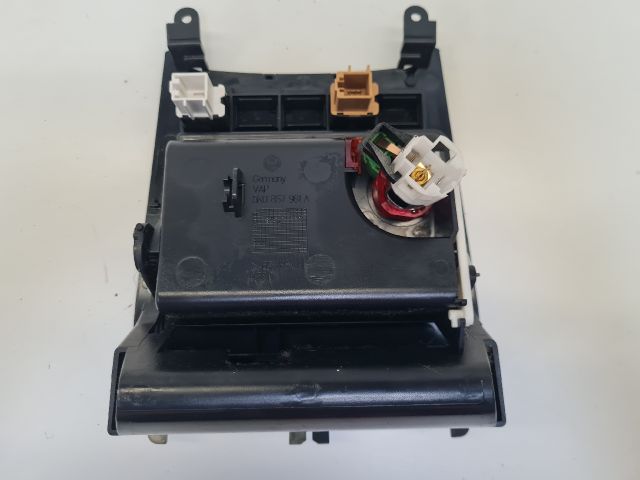 bontott VW GOLF VI Első Hamutartó