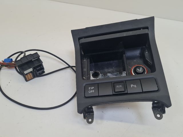 bontott VW GOLF VI Első Hamutartó