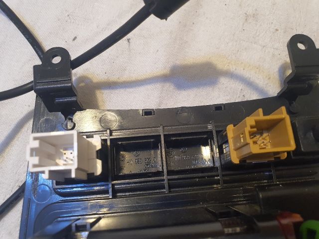 bontott VW GOLF VI Első Hamutartó