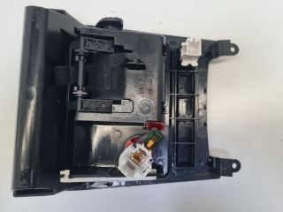 bontott VW GOLF VI Első Hamutartó