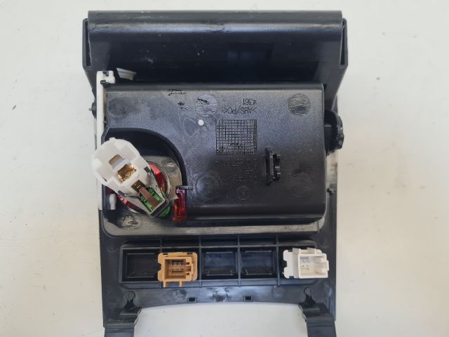 bontott VW GOLF VI Első Hamutartó