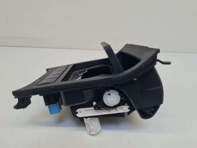 bontott VW GOLF VI Első Hamutartó