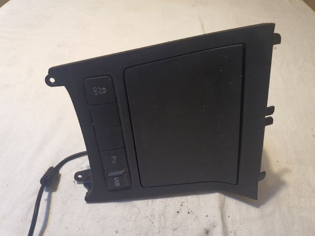 bontott VW GOLF VI Első Hamutartó