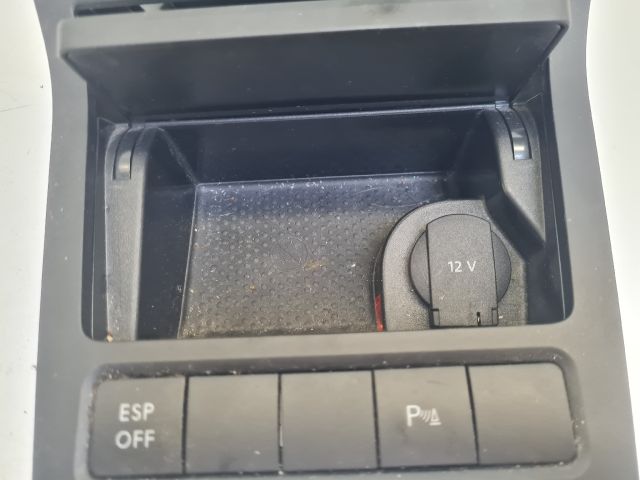 bontott VW GOLF VI Első Hamutartó