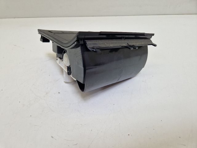 bontott VW GOLF VI Első Hamutartó