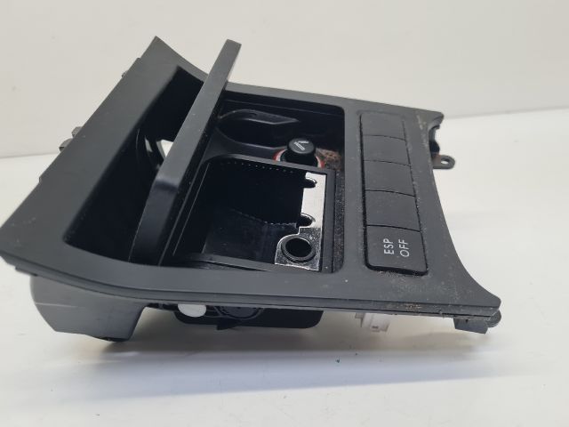 bontott VW GOLF VI Első Hamutartó