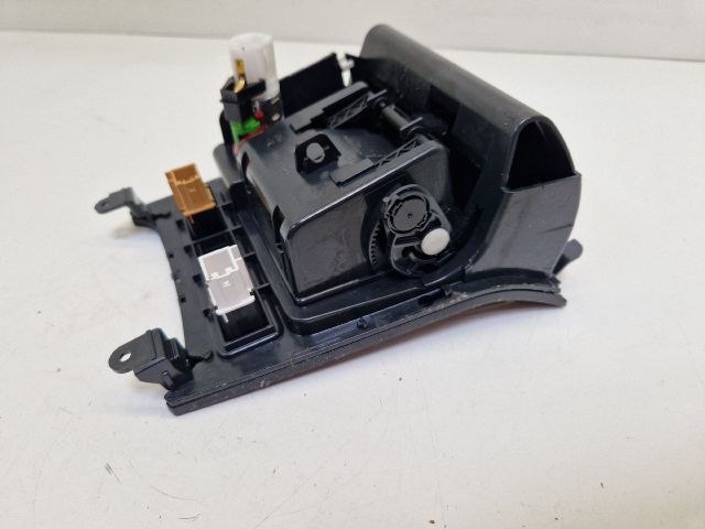 bontott VW GOLF VI Első Hamutartó