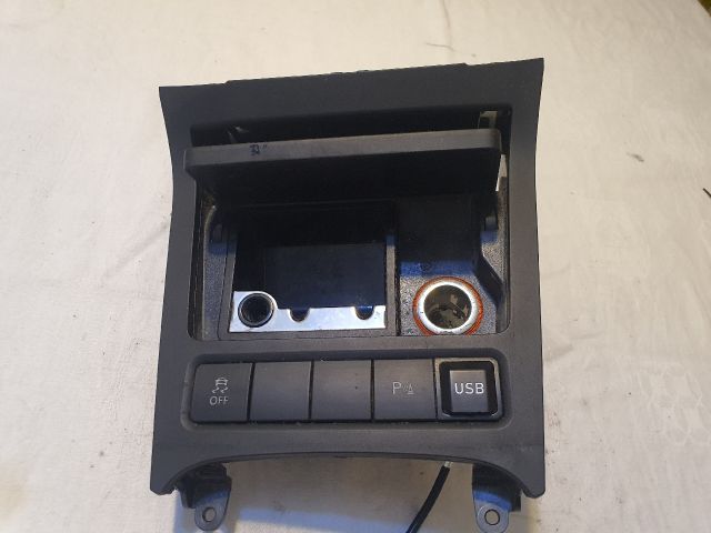 bontott VW GOLF VI Első Hamutartó