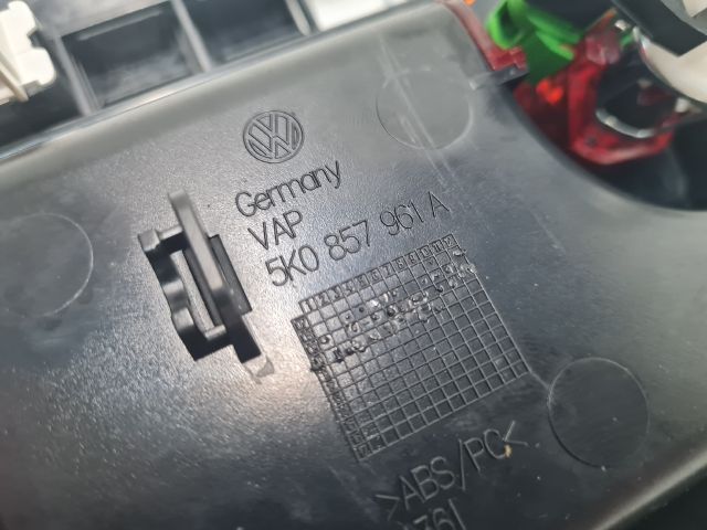 bontott VW GOLF VI Első Hamutartó