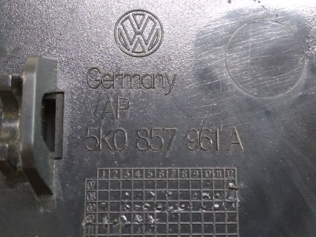 bontott VW GOLF VI Első Hamutartó