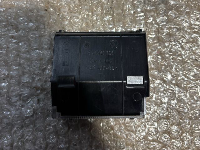 bontott VW GOLF VI Első Hamutartó