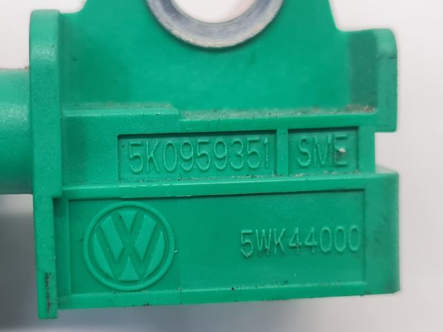 bontott VW GOLF VI Első Középső Ütközés Érzékelő (Homlokfalon)