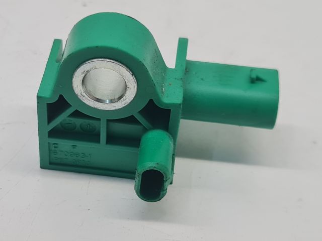 bontott VW GOLF VI Első Középső Ütközés Érzékelő (Homlokfalon)