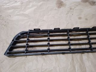 bontott VW GOLF VI Első Lökhárító Alsó Középső Díszrács