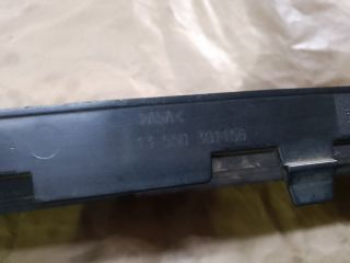 bontott VW GOLF VI Első Lökhárító Alsó Középső Díszrács