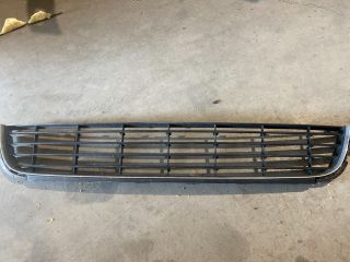 bontott VW GOLF VI Első Lökhárító Alsó (Műanyag)