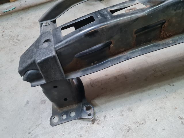 bontott VW GOLF VI Első Lökhárító Merevítő (Fém)