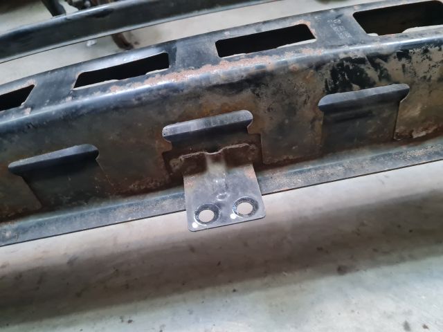 bontott VW GOLF VI Első Lökhárító Merevítő (Fém)