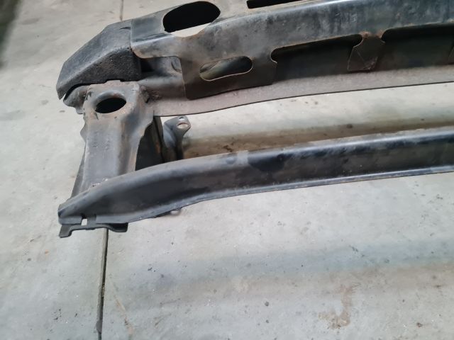 bontott VW GOLF VI Első Lökhárító Merevítő (Fém)