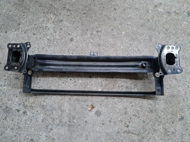 bontott VW GOLF VI Első Lökhárító Merevítő (Fém)