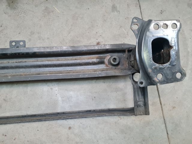 bontott VW GOLF VI Első Lökhárító Merevítő (Fém)