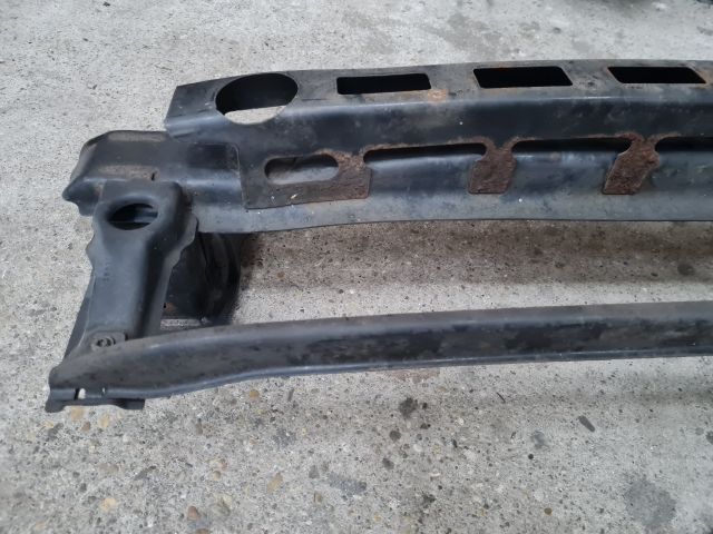 bontott VW GOLF VI Első Lökhárító Merevítő (Fém)