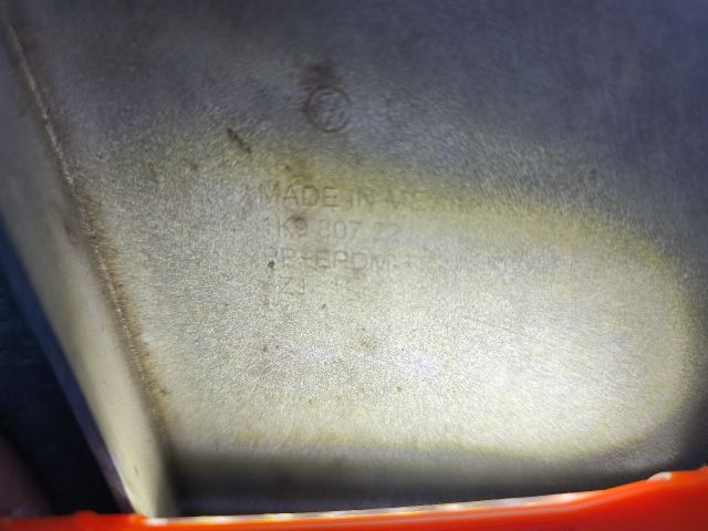 bontott VW GOLF VI Első Lökhárító (Részeivel)