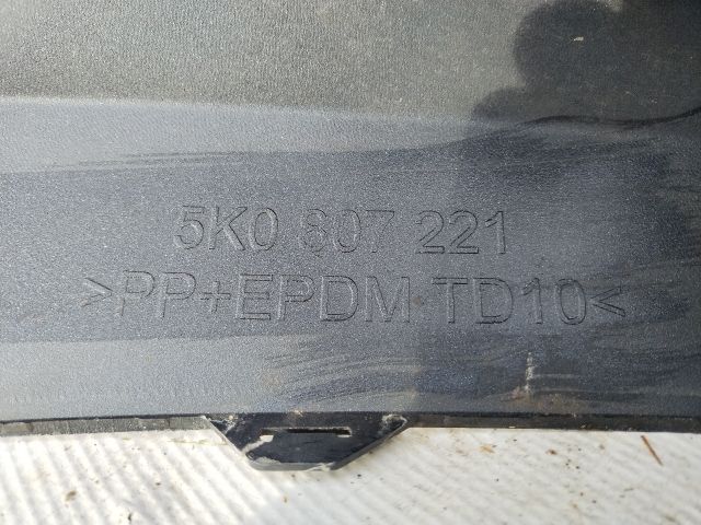 bontott VW GOLF VI Első Lökhárító (Üresen)