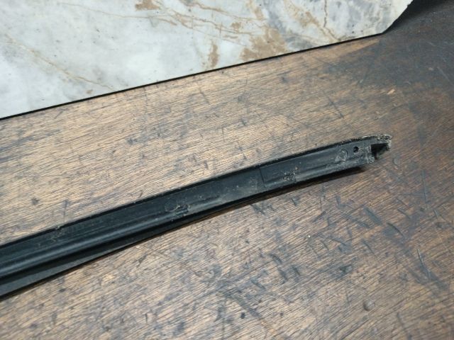 bontott VW GOLF VI Első Szélvédő Bal Díszléc