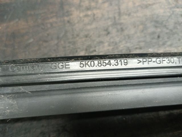 bontott VW GOLF VI Első Szélvédő Bal Díszléc