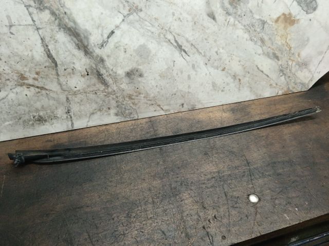 bontott VW GOLF VI Első Szélvédő Jobb Díszléc