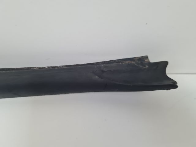 bontott VW GOLF VI Első Szélvédő Jobb Díszléc