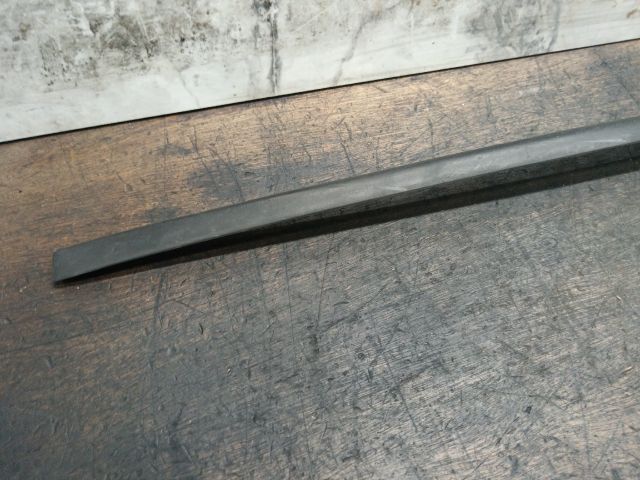 bontott VW GOLF VI Első Szélvédő Jobb Díszléc