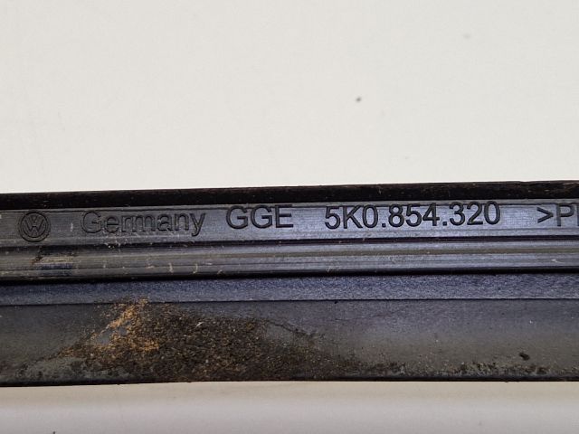 bontott VW GOLF VI Első Szélvédő Jobb Díszléc