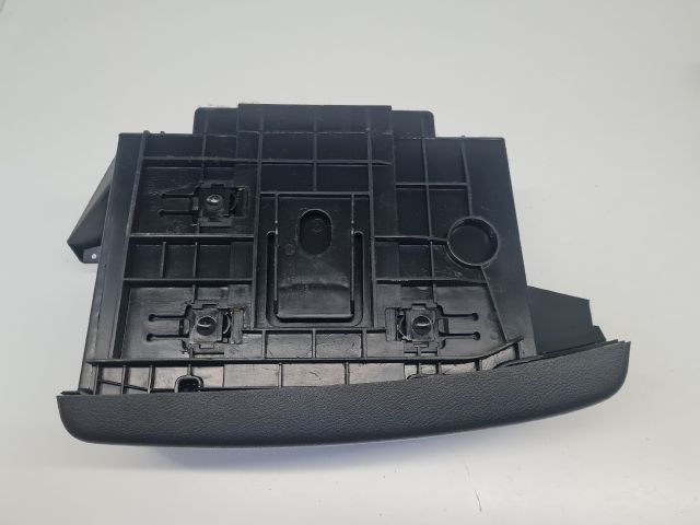 bontott VW GOLF VI Első Tároló Rekesz
