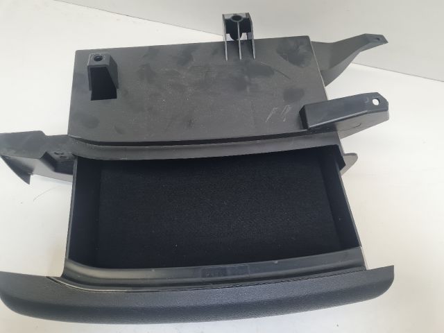 bontott VW GOLF VI Első Tároló Rekesz