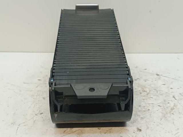 bontott VW GOLF VI Első Tároló Rekesz