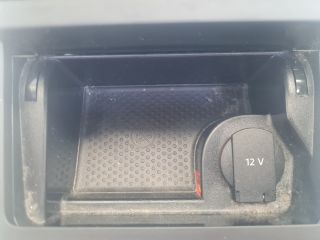 bontott VW GOLF VI Első Tároló Rekesz