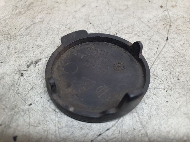 bontott VW GOLF VI Első Vonószem Burkolat