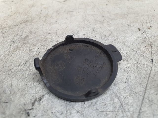 bontott VW GOLF VI Első Vonószem Burkolat