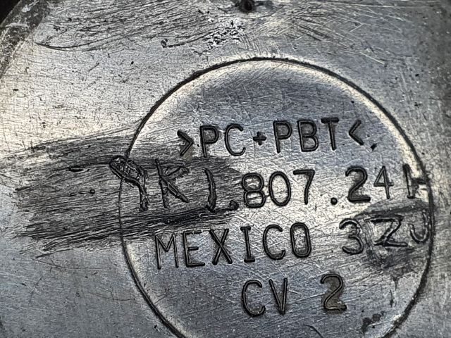 bontott VW GOLF VI Első Vonószem Burkolat