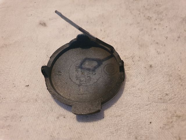 bontott VW GOLF VI Első Vonószem Burkolat