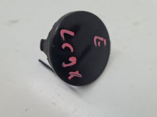 bontott VW GOLF VI Első Vonószem Burkolat