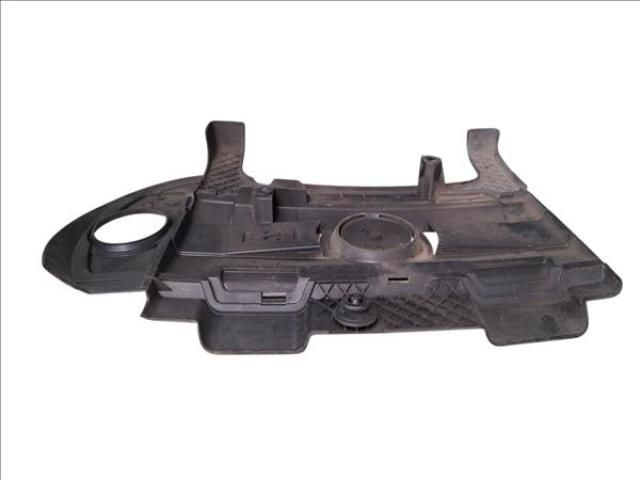 bontott VW GOLF VI Felső Hűtőburkolat